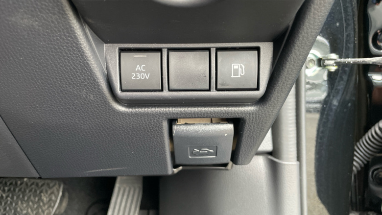 Toyota Prius 2.0 PHEV Design 5dr CVT Hatchback